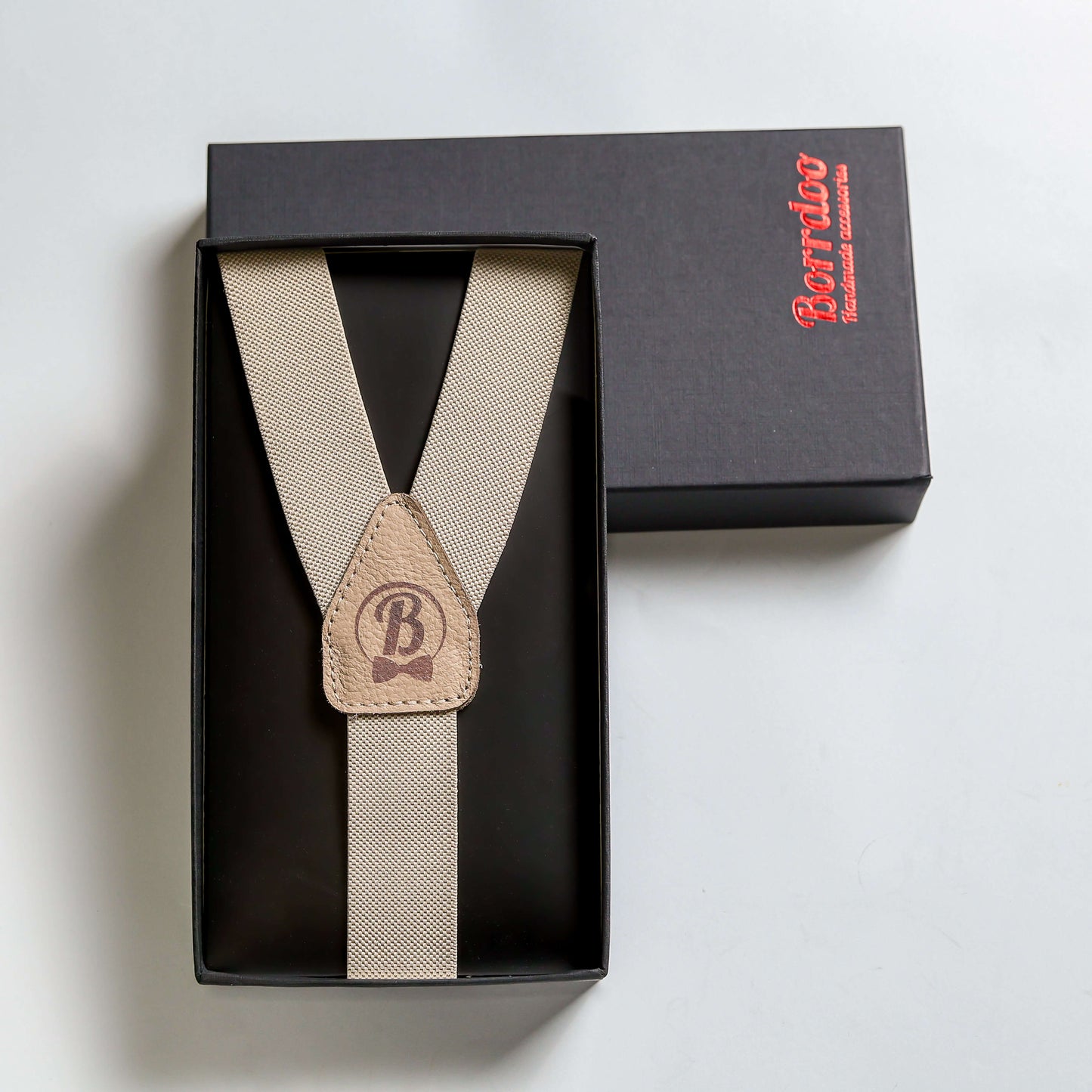 Elegantni tregeri, bež MT013