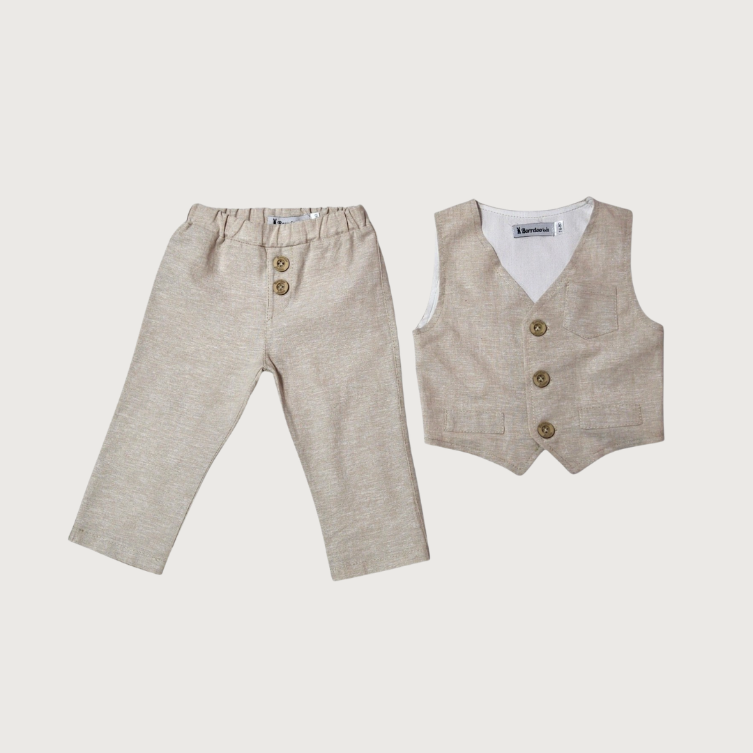 Lagani komplet za bebe bež LK049 -pantalone i prsluk
