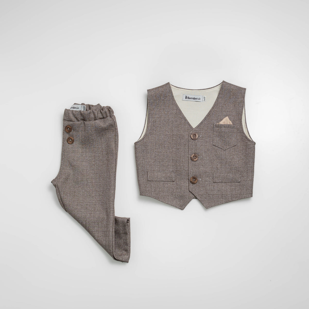 Komplet za bebu prsluk pantalone braon OD044