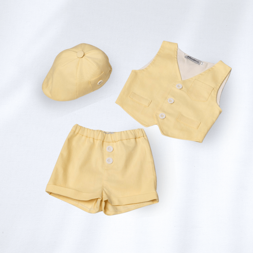 Komplet / Set Letnji komplet prsluk, šorts i kačket za bebe – žuti LK0033