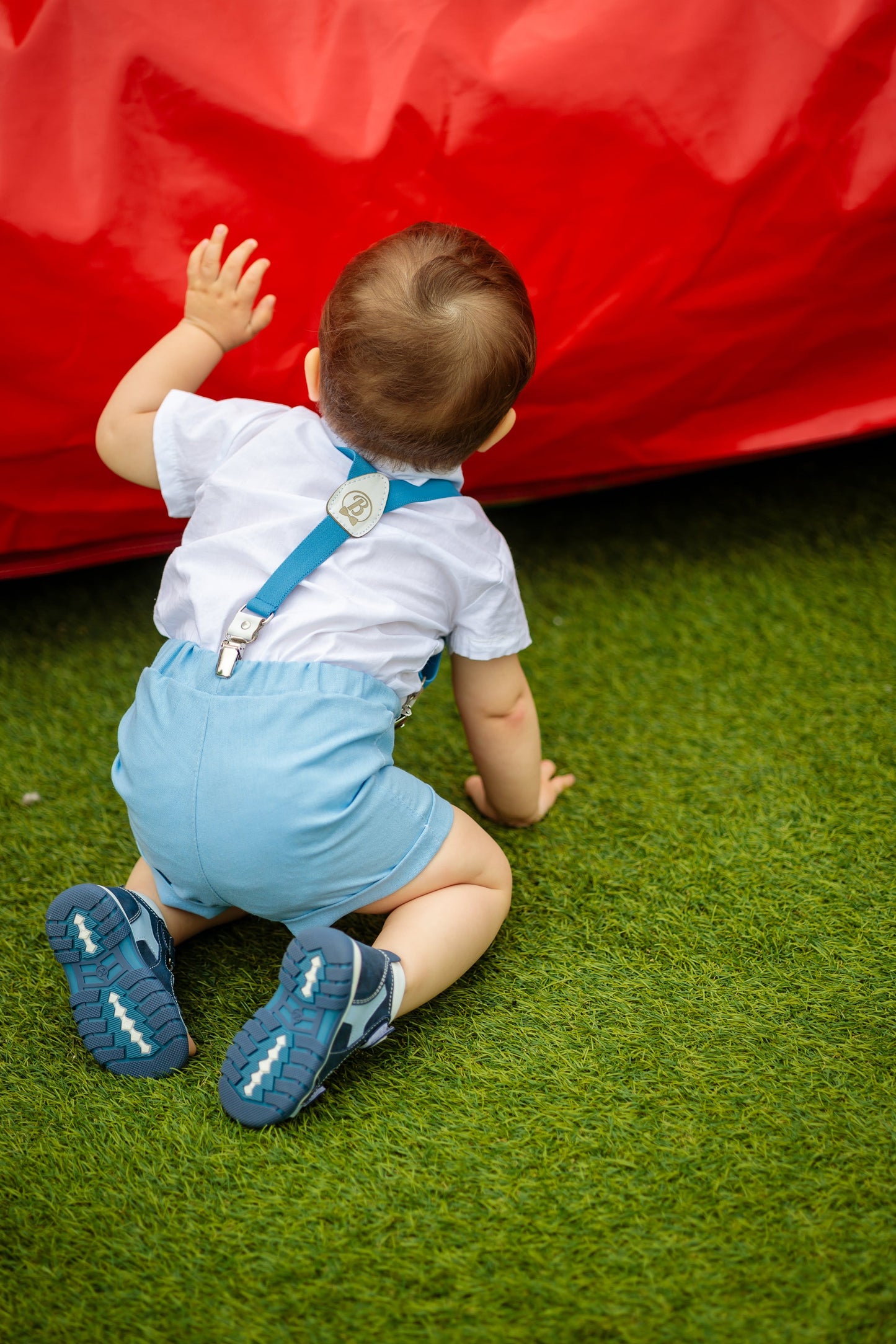 Komplet / Set Letnji komplet za bebe sv.plavi LK004– laneni šorc, kačket, košuljica, tregeri i leptir mašna